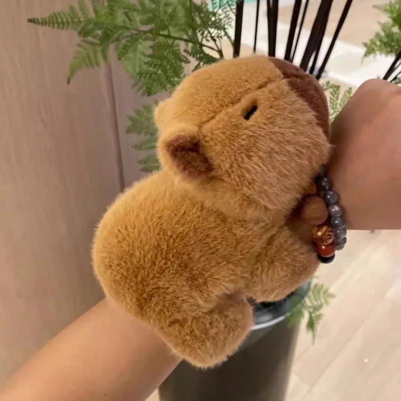 Bracelete Interativo de Animal Capivara - Brinquedo de Pelúcia para Crianças