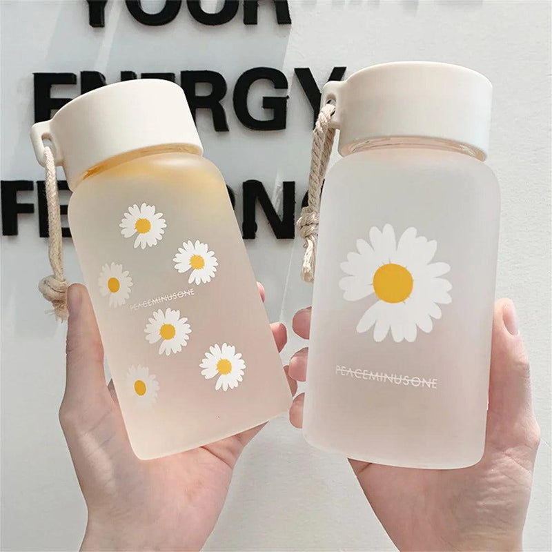 Copo Plástico Fosco Pequeno Daisy 500ml – Criativo e Portátil!